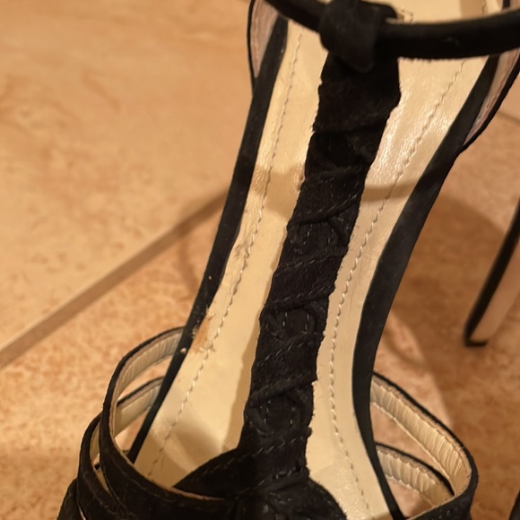 BCBGeneration Vixen in black kidsuede size 7. New, only worn to try on. - Picture 4 of 6